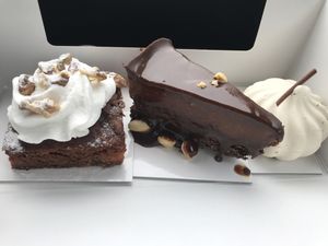 Vegan carrot cake, vegan Snickers pie, & white chocolate mousse at Viola's Patisserie in Eindhoven