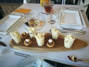 Hartige hapjes high tea at Viola's Patisserie in Eindhoven