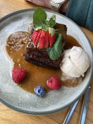 Sticky toffee pudding  #Veganuary at Beck Hall in Malham