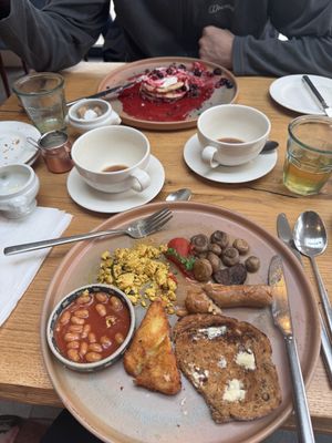 Full breakfast (I asked for a small portion, normal sized came with much more!) and pancakes   at Beck Hall in Malham