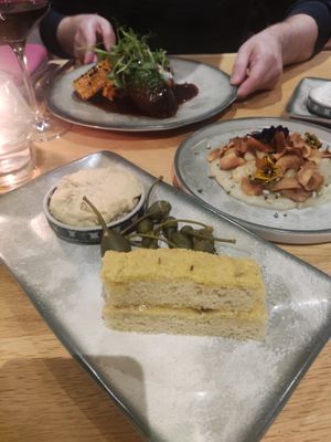Hummus and bread at Beck Hall in Malham
