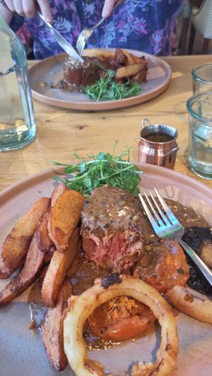 Juicy marbles at Beck Hall in Malham