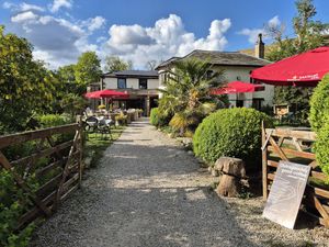 Beaut location 💚 at Beck Hall in Malham