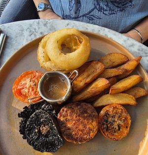 Juiciest Juicy Marbles meal 😋 🌱 at Beck Hall in Malham