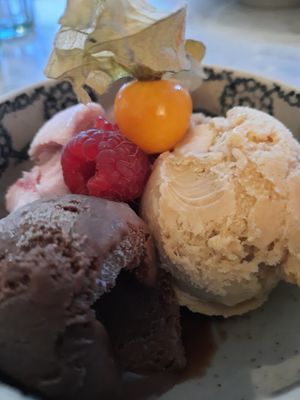 Ice cream trio with some unusual flavours at Beck Hall in Malham
