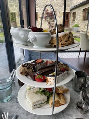 Tea time   at Beck Hall in Malham
