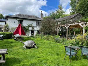 Secret garden at Beck Hall in Malham