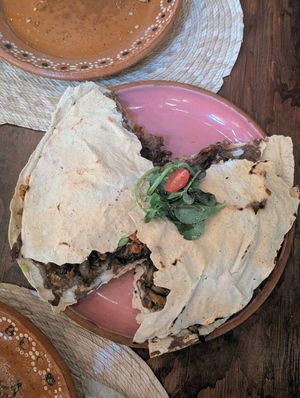 Tlayuda at Na Tlali in Mexico City