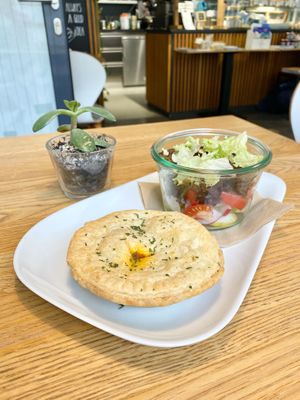 Homemade jackfruit BBQ pie with salad at Cafe Isla in Stuttgart