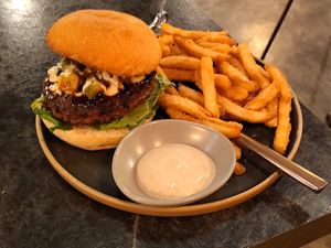 未來肉漢堡套餐 at BaganHood 蔬食餐酒館 in Taipei