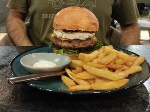 Truffle burger and crunchy fries at BaganHood 蔬食餐酒館 in Taipei
