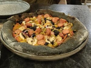 Sausage pizza at BaganHood 蔬食餐酒館 in Taipei