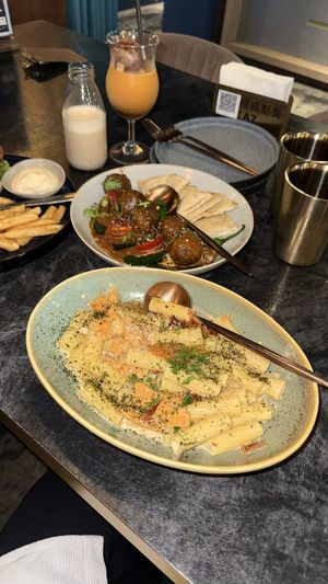 Mentaiko Cream Salmon Rigatoni 🍣🍝 NTD420   at BaganHood 蔬食餐酒館 in Taipei