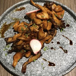 Balsamic mushrooms at BaganHood 蔬食餐酒館 in Taipei