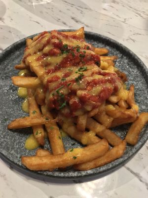 Cheesy fries at BaganHood 蔬食餐酒館 in Taipei