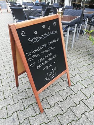 Vegan brownies as a special at Opa Adam in Siegen