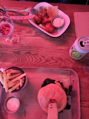 Cole burger and coloflower at BrewDog in Oslo