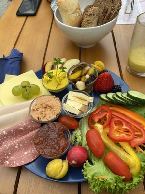 Großes Frühstück  at Monkey Mind in Berlin