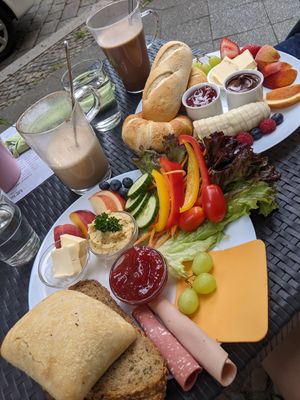 Small breakfast and sweet breakfast at Monkey Mind in Berlin