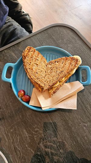 Erdnussbutter & Banane Sandwich at Monkey Mind in Berlin