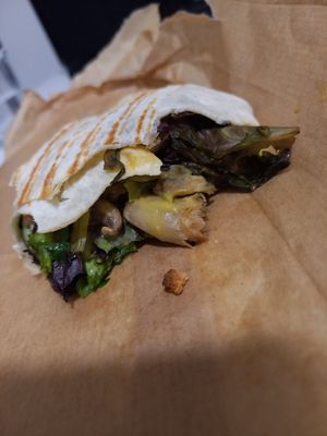Wrap vegan at Zulla Surf Bowls in Nazare
