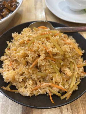Fried rice with carrots, potatoes 11,80€  at Szechuan Impression in Linz