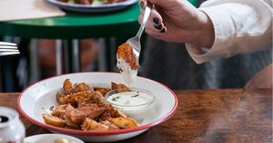 Patatas churrasqueiras. Especias secretas que te transportan a un día en el campo gallego. Acompañadas de veganesa. at Romero Verde in Madrid