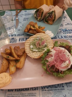 Burger Britney Spears Pop Mex y Durum de Samantha at Romero Verde in Madrid