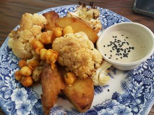 Roasted potato and cauliflower with tahini sauce at Romero Verde in Madrid