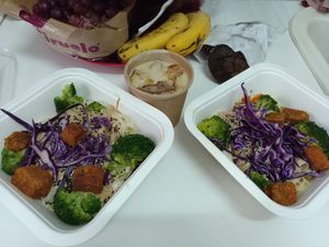 mushroom soup and pad-thai at Romero Verde in Madrid