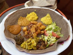 Dinich Wot  at Major Restaurant in Indianapolis