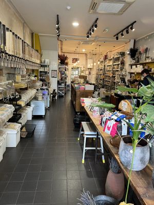 Bulk food shop  at Pipoca Zero Waste Store in South West London