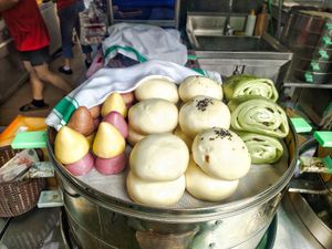 Vegan bun at Dough Magic 扑面而来 - Chinatown in Central Singapore