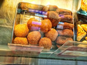 Sesame balls at Dough Magic 扑面而来 - Chinatown in Central Singapore