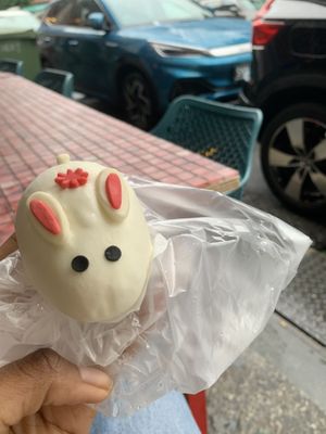Cute bunny sweet potato bun 🐰 #Veganuary at Dough Magic 扑面而来 - Chinatown in Central Singapore