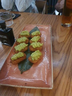 Crispy rice guacamole at Misaki in Sorrento