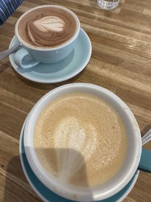 Coffee drinks  at Virgule in Toulouse