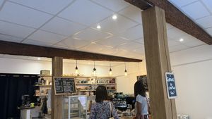   at Virgule in Toulouse