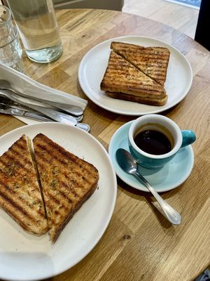Grilled cheesee  at Virgule in Toulouse