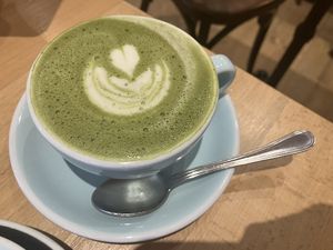 Matcha latte pas terrible   at Virgule in Toulouse