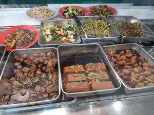 Buffet selection for economic rice or bee hoon at K Tree 康妙素食馆 in Central Singapore
