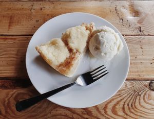 Apple pie with vegan ice cream! at Valkoinen Puu in Seinaejoki