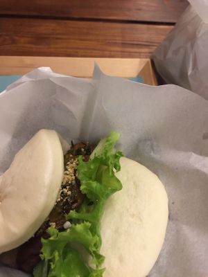 Pao with Kurumafu filling at Fahua 法華素食 in Osaka