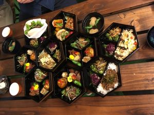 The sets at Fahua 法華素食 in Osaka