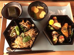 Noodle set menu for dinner at Fahua 法華素食 in Osaka