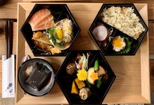 This the most extensive option. at Fahua 法華素食 in Osaka