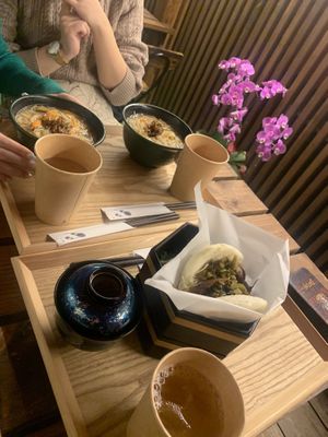 Ramen and bento options at Fahua 法華素食 in Osaka