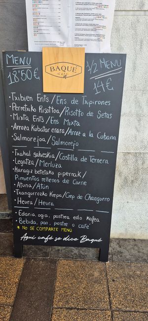 Menú con opciones vegetarias at Labarra Taberna in Zumaia