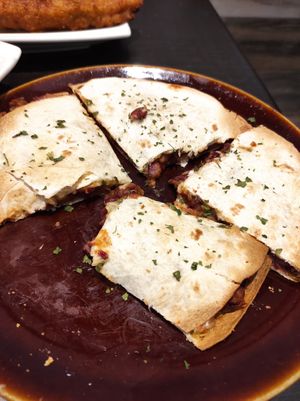 Quesadilla vegana de alubias con verduras y queso vegano at Labarra Taberna in Zumaia