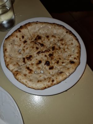 Garlic Naan at Jaipur Palace in Sevilla